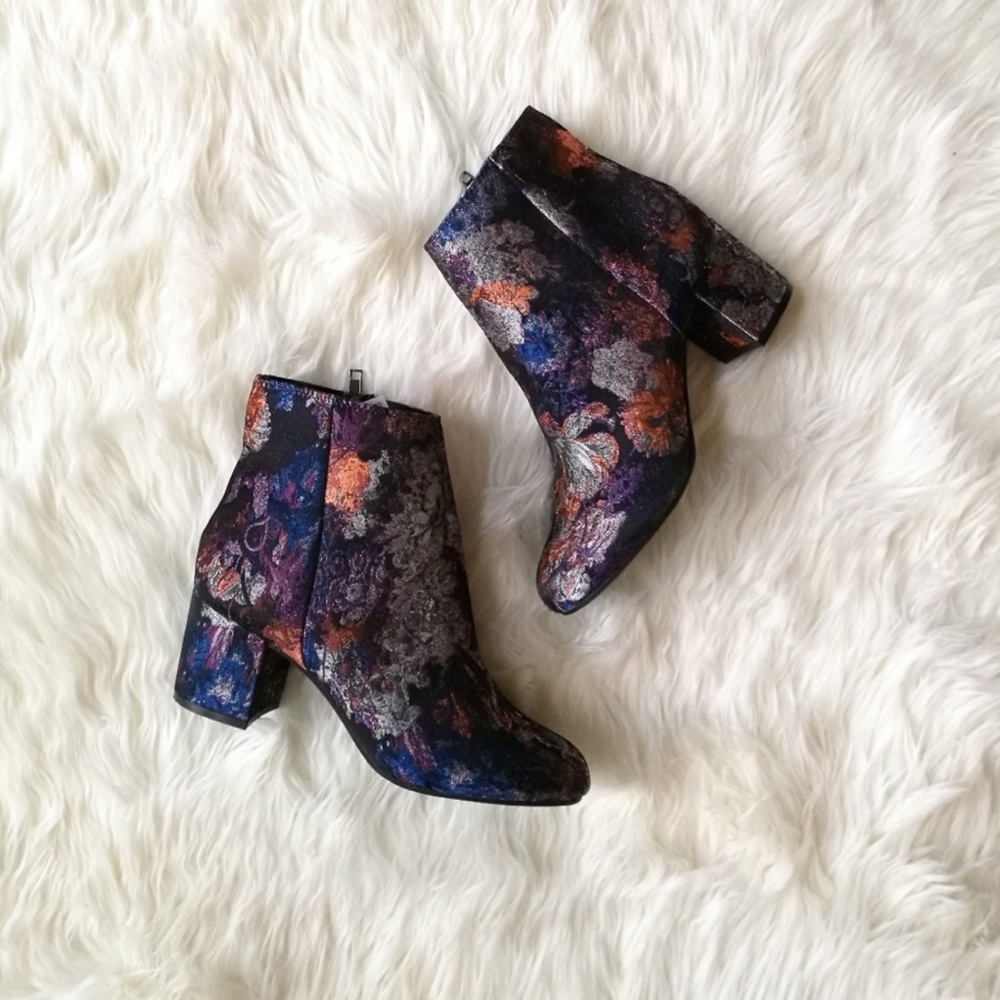 Zigi Soho Black Floral Ankle Boots Booties Heels - Picture 2 of 6